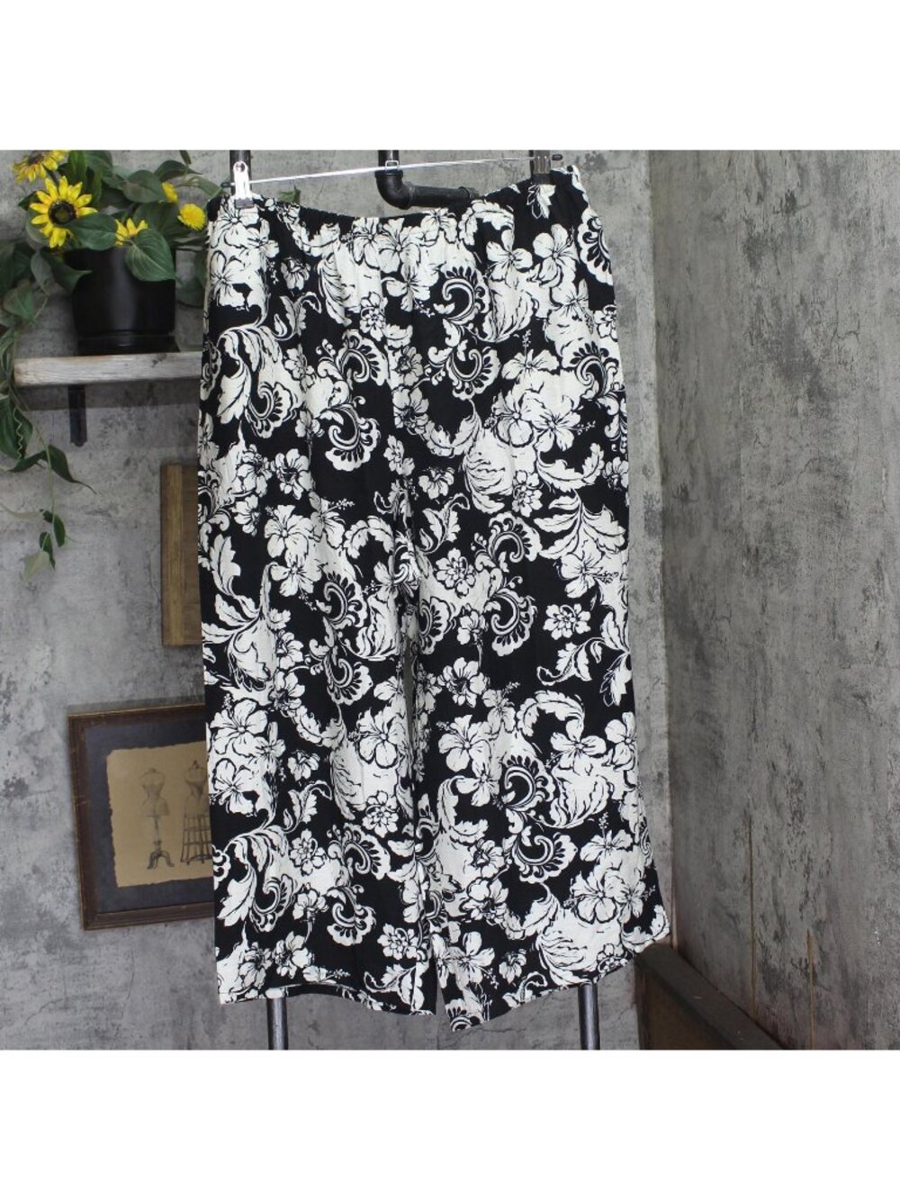Architect Elastic Waistband Floral Print Wide Leg Dress Pants Black / White 1X